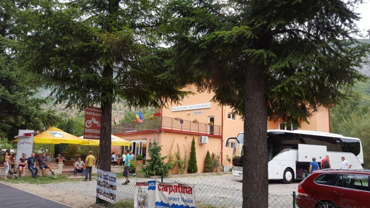 Pensiune Safrane Baile Herculane Exterior photo